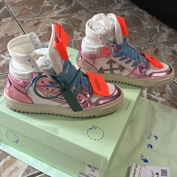 OFF-WHITE Off-Court 3.0 High
White Metallic Pink (Women's) (FW22) - Picture 3 of 5